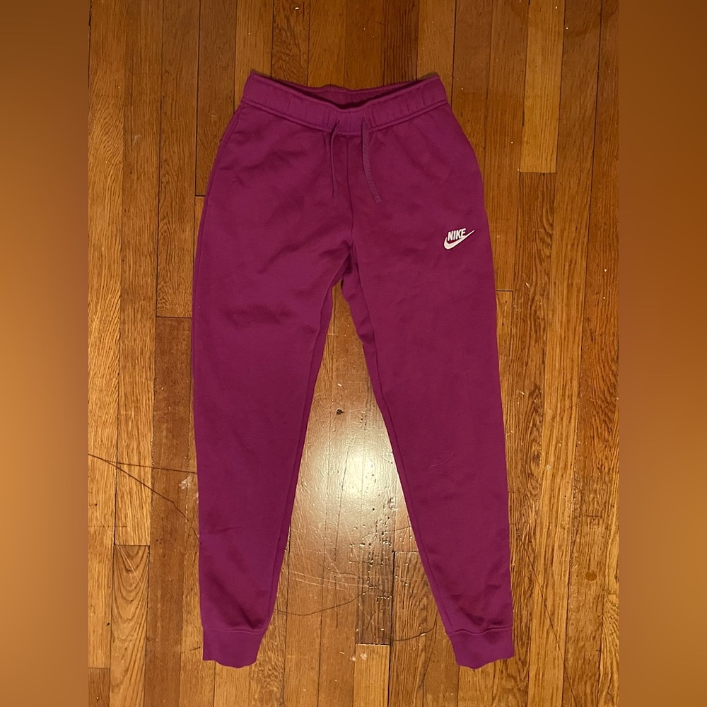 Nike Women’s Plum Joggers